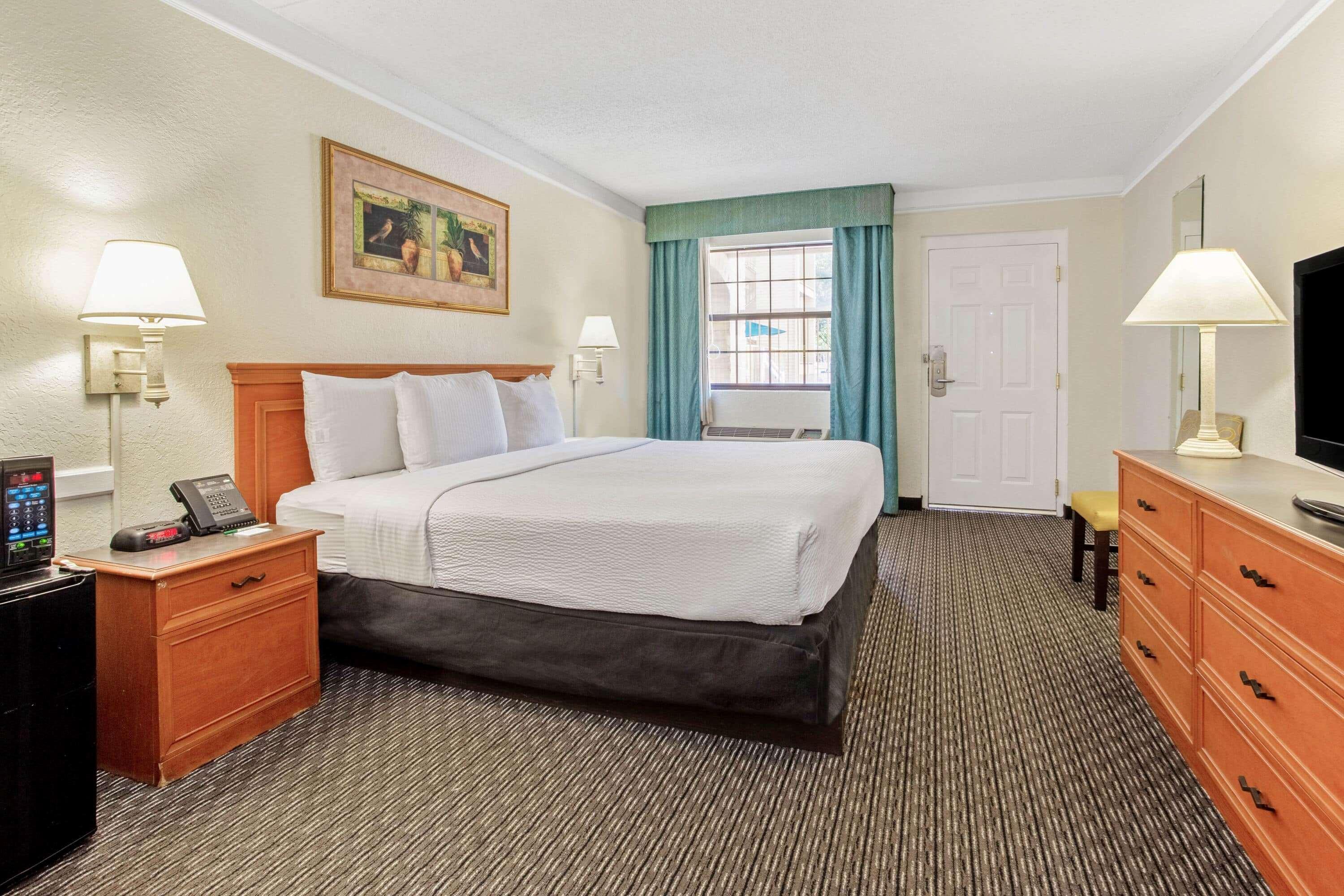 La Quinta Inn By Wyndham Tampa Bay Pinellas Park Clearwater Exterior photo