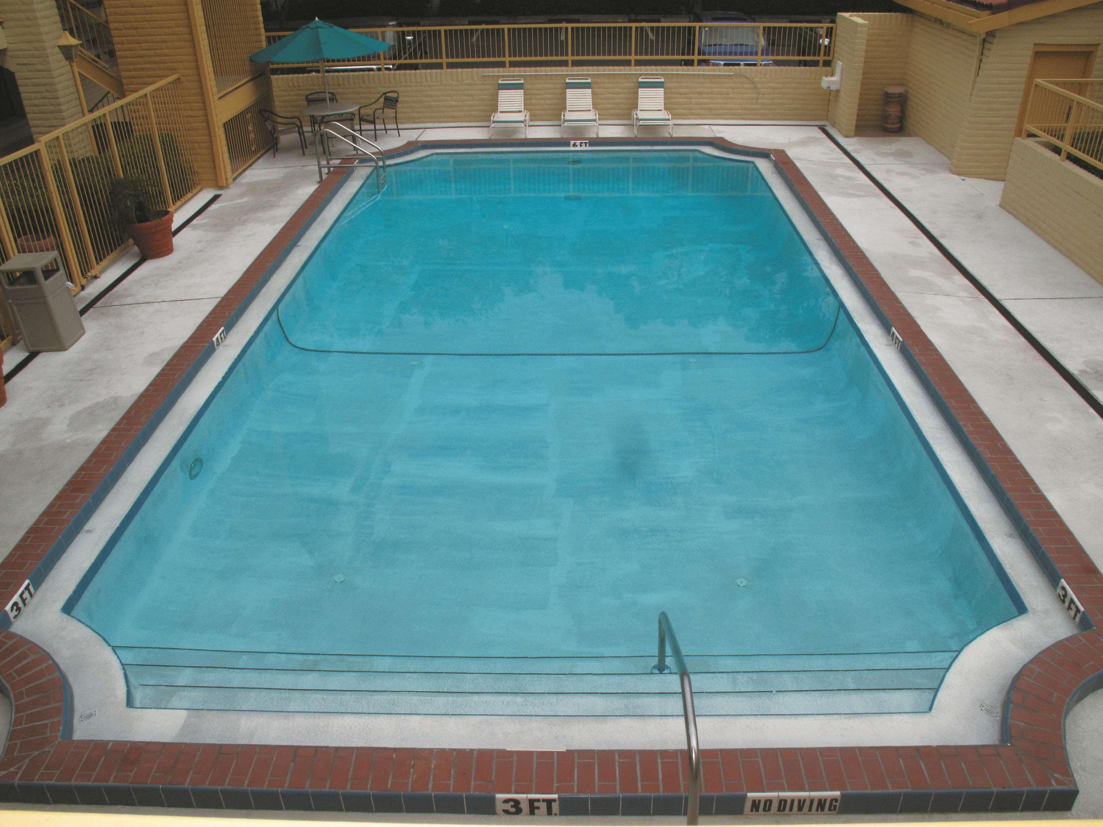 La Quinta Inn By Wyndham Tampa Bay Pinellas Park Clearwater Exterior photo